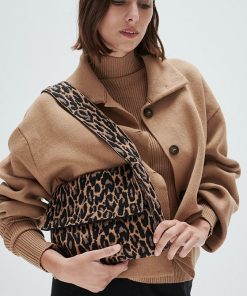 Alternative view of Cartera Animal Print