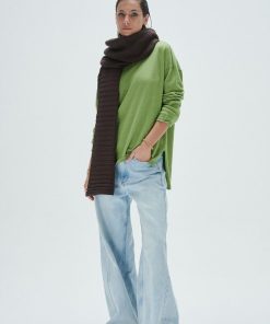Alternative view of Sweater Ale Pistacho