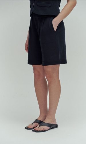 Alternative view of Bermuda Pinzada Mora Negro