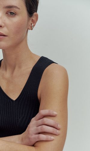 Alternative view of Polera Asimétrica Negro