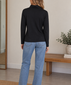 Alternative view of Polera Fox Negra
