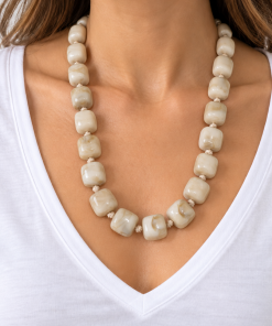 Collar Resina Crema