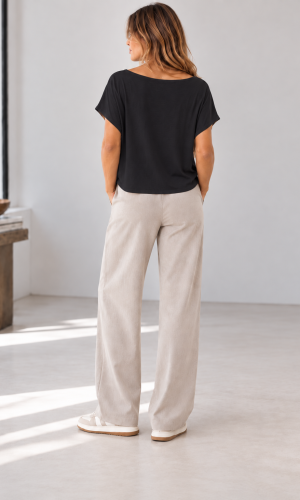 Alternative view of Polera Askal Negro