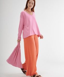 Alternative view of Cartera Tejida Trenzas Fucsia